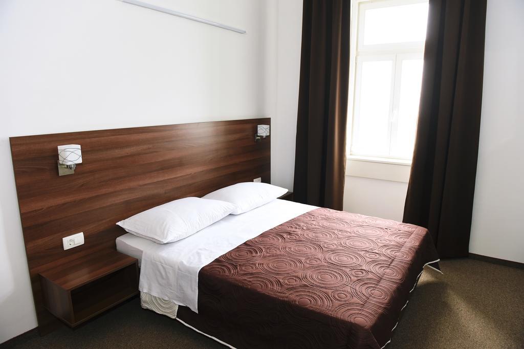 Riva Rooms Rijeka Rum bild